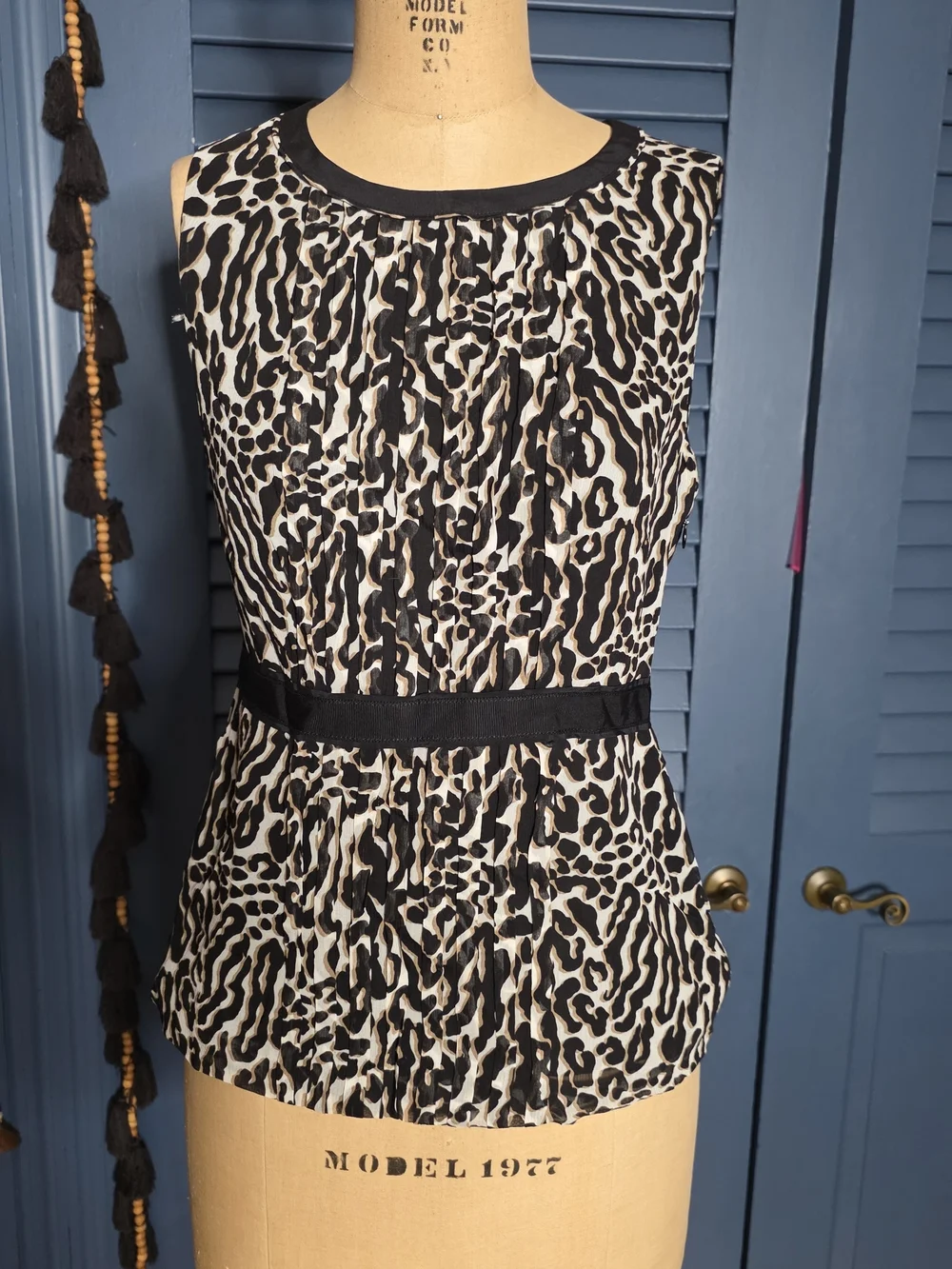 Tory Burch 100% Silk Leopard Print Sleeveless Blouse - Size 2
